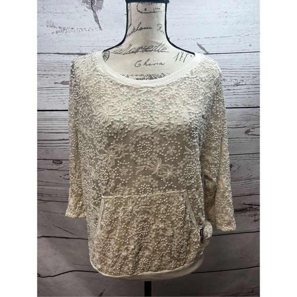 Hard Tail Forever small off white lacy pullover blouse‎ - 3016 - Picture 1 of 4